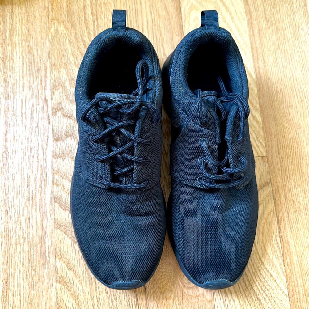 Nikes sneakers